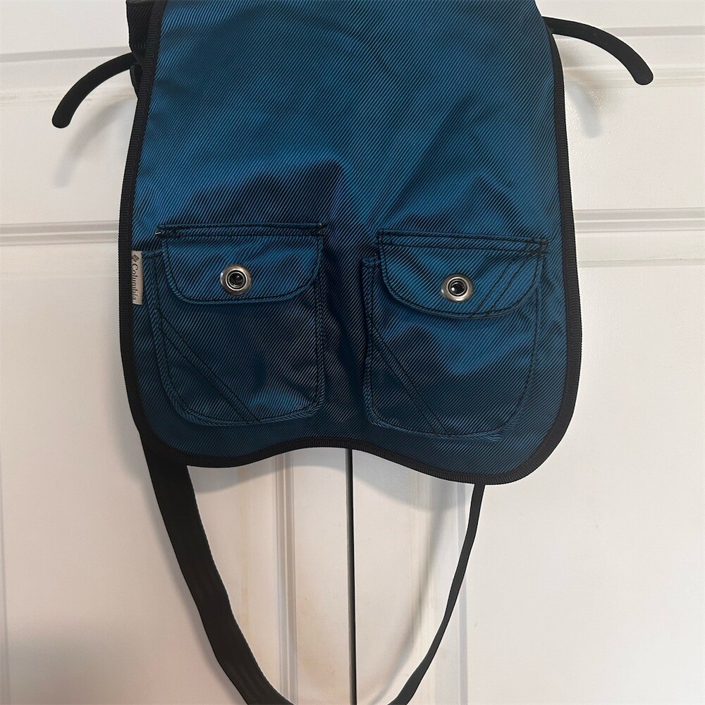 Columbia Messenger Bag Unisex OS Blue Black Crossbody Flap Snap Pockets